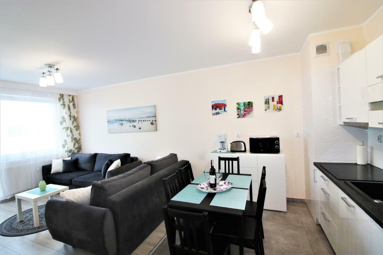 Apartament Superior Pastelowy Przy Plazy Kołobrzeg Esterno foto